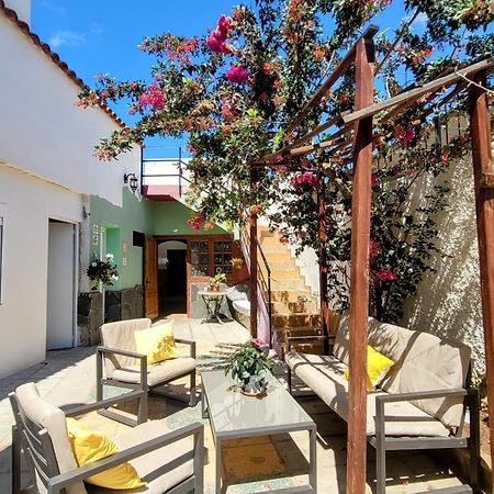 Eden Guesthouse Sardina Exteriör bild