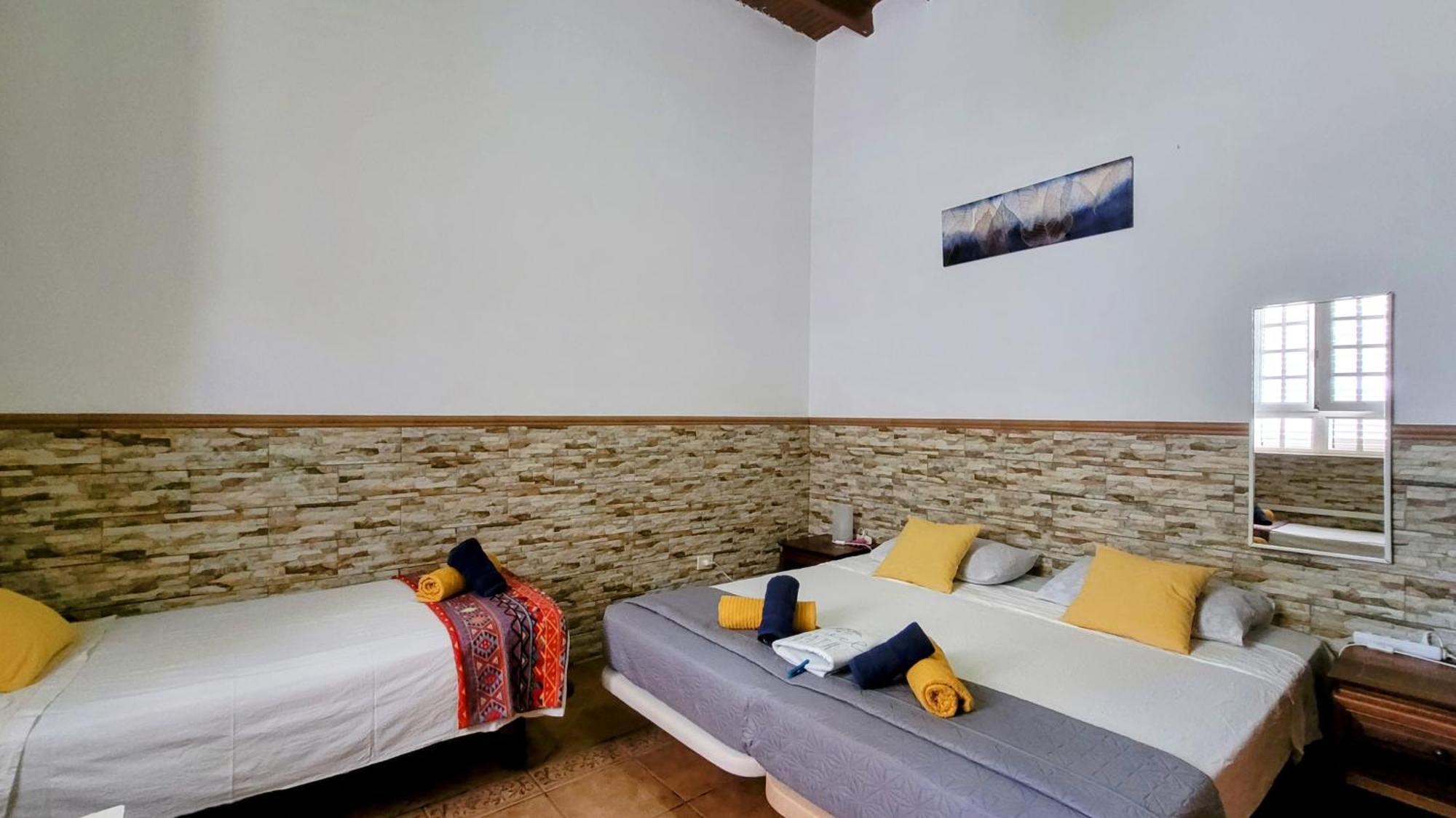 Eden Guesthouse Sardina Exteriör bild