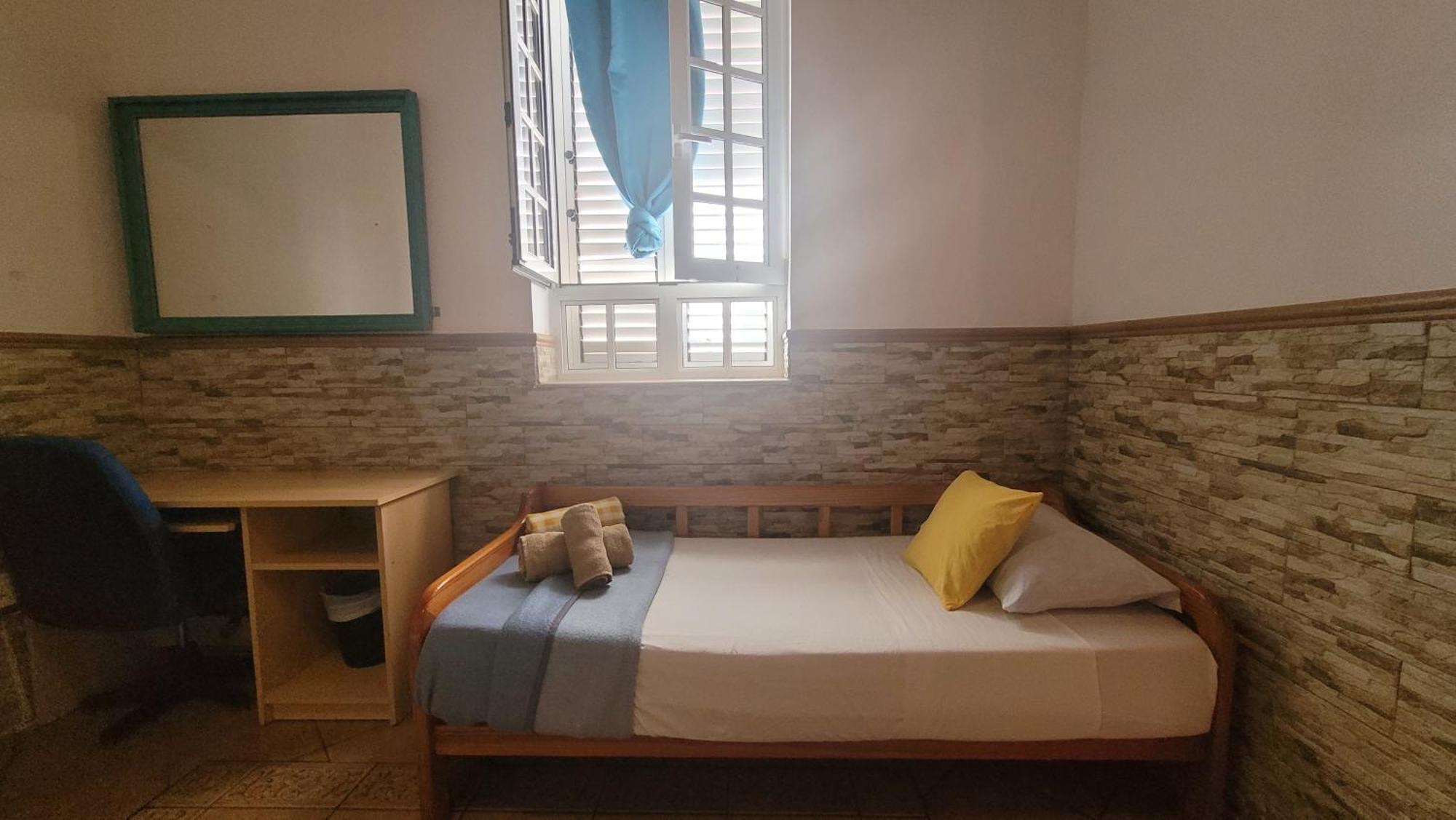 Eden Guesthouse Sardina Rum bild